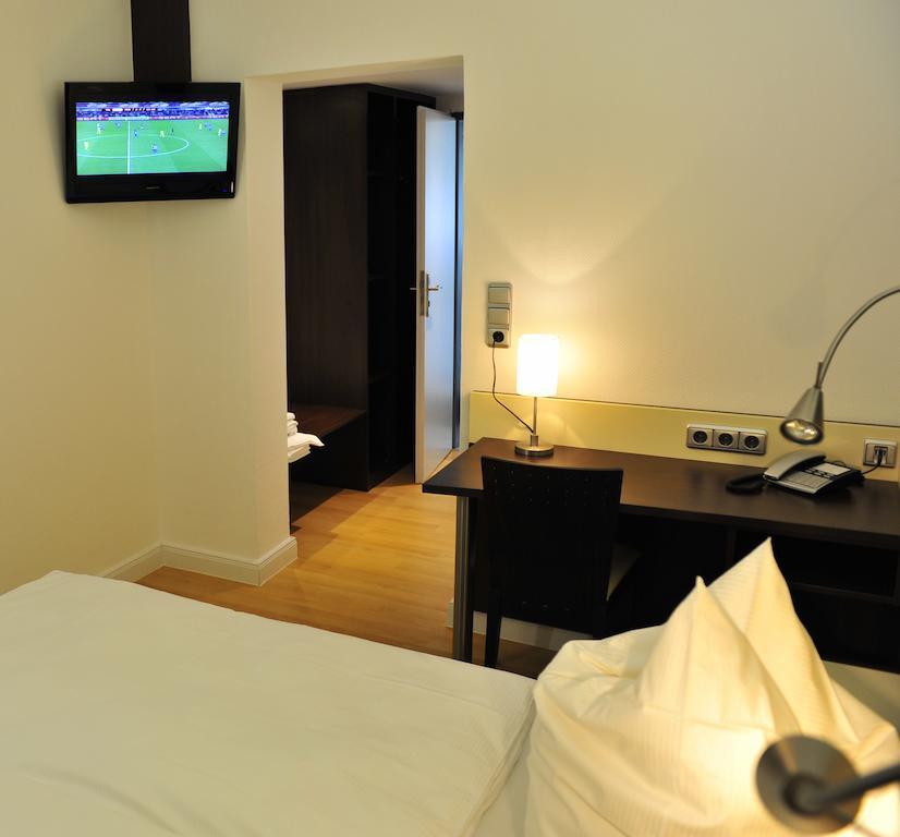 Gaestehaus Am Raeuschenberg Höxter Kamer foto