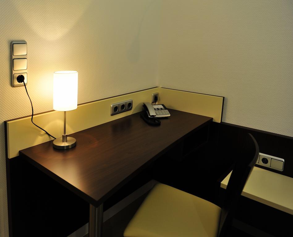 Gaestehaus Am Raeuschenberg Höxter Kamer foto
